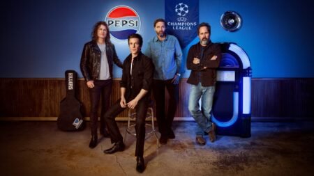 „SOMEBODY TOLD ME“ THE KILLERS SIND DER HEADLINER DER ANFANGSSHOW DES UEFA CHAMPIONS LEAGUE FINALES PRESENTED BY PEPSI